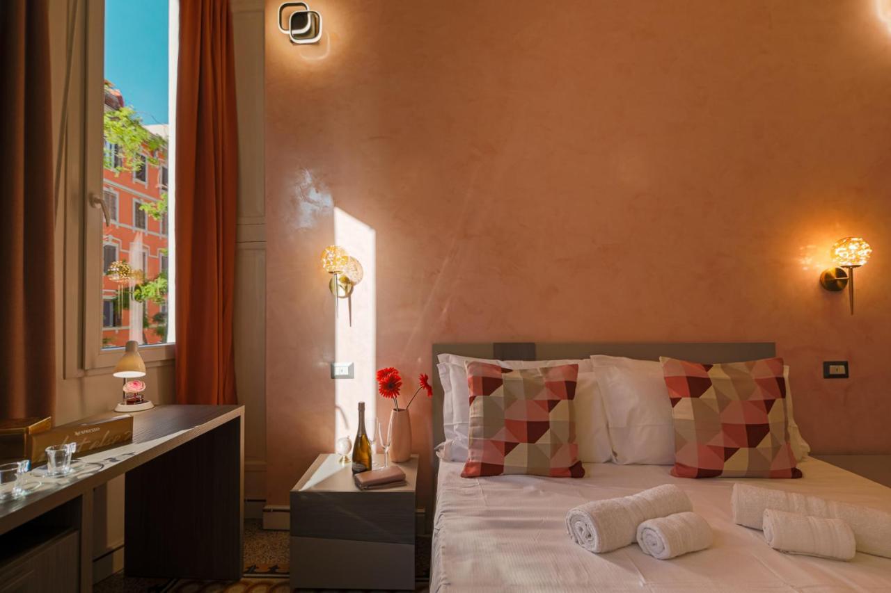 Erreggi Luxury Rooms Ρώμη Εξωτερικό φωτογραφία
