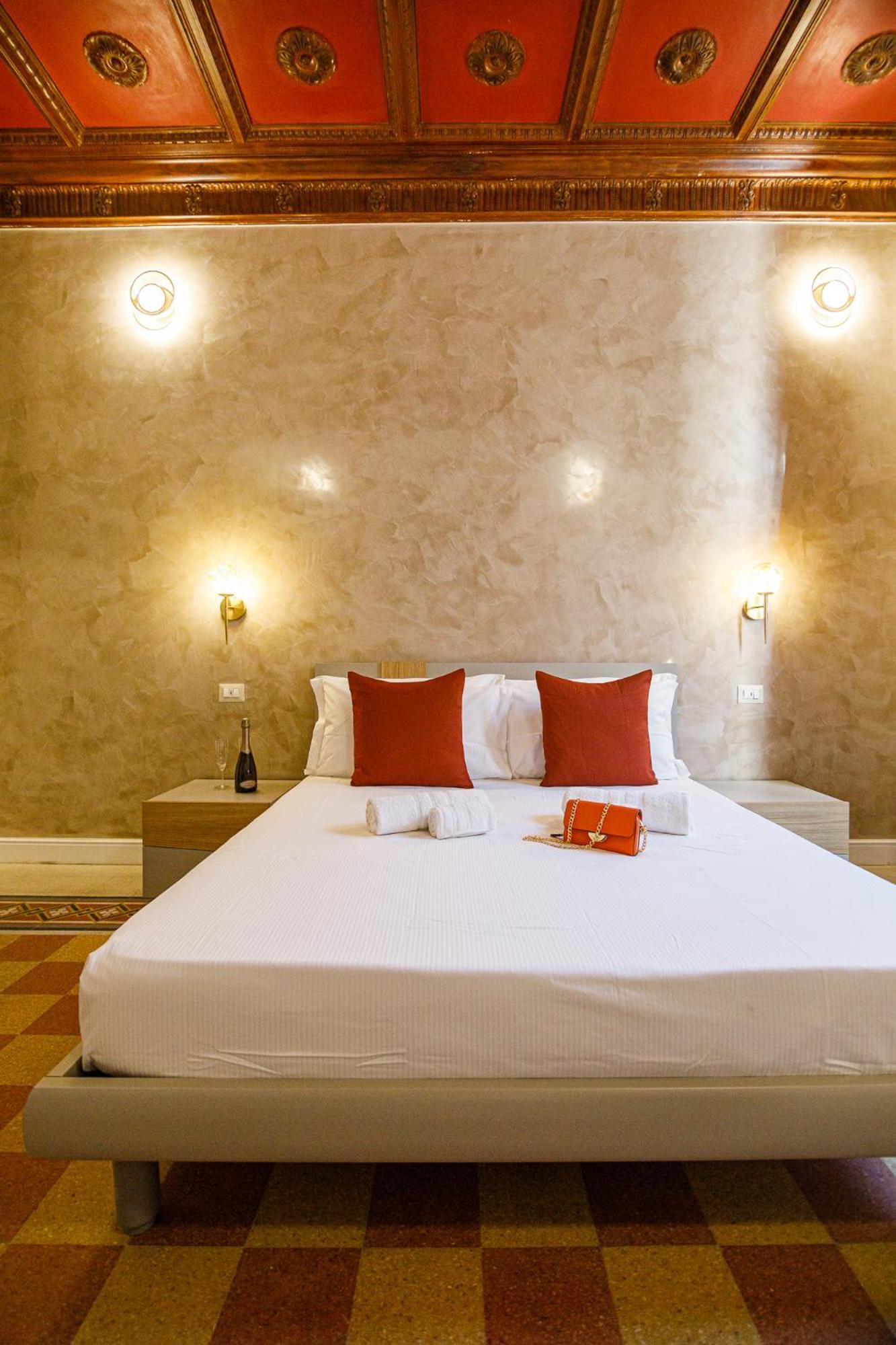 Erreggi Luxury Rooms Ρώμη Εξωτερικό φωτογραφία